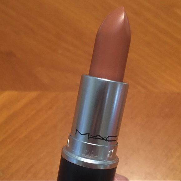 MAC Satin Lipstick Cherish - Picture 7 of 16